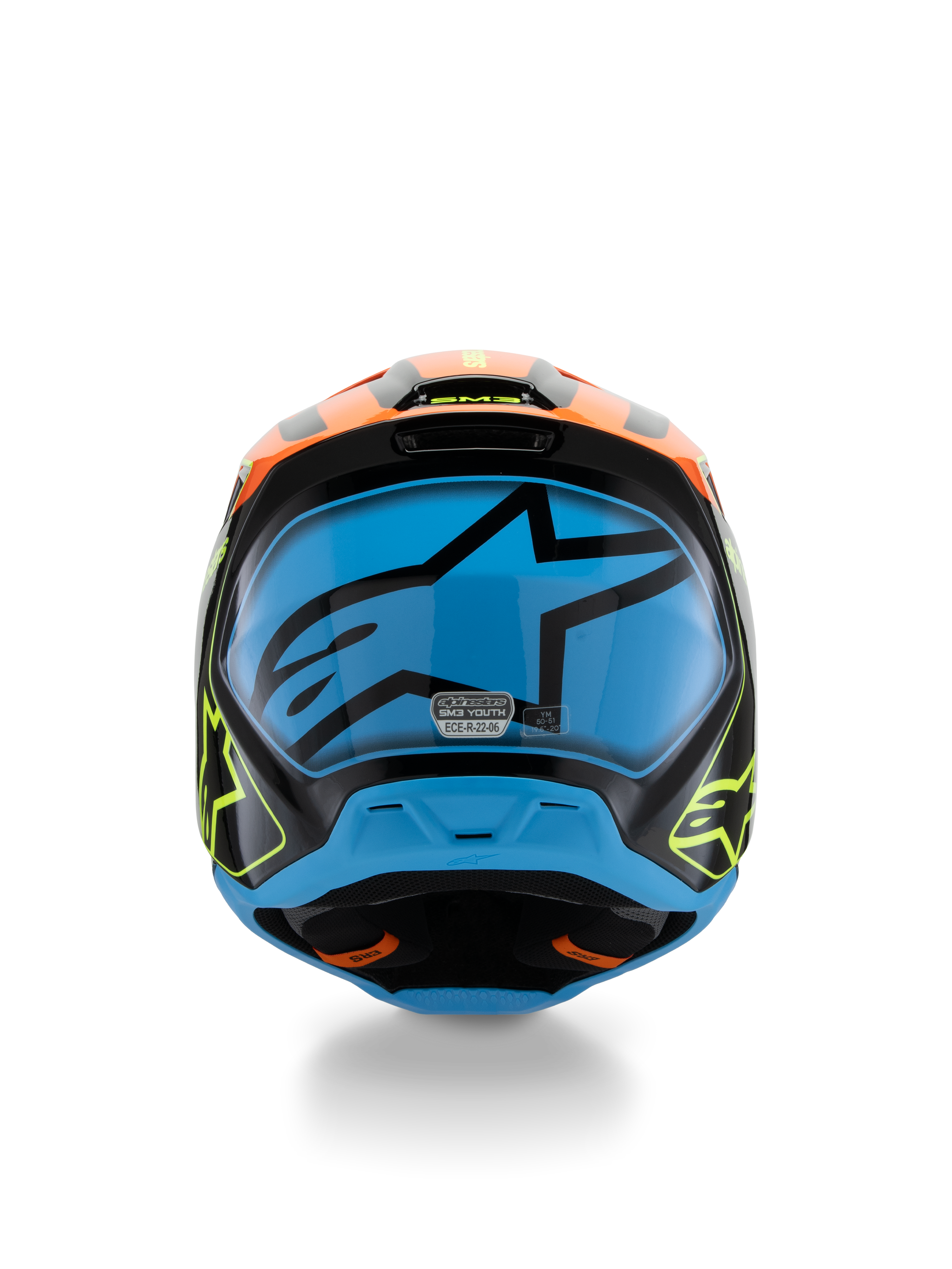 Alpinestars S-M3 Youth Fray-hjälm, motocrosshjälm, svart med orangea och fluorescerande gula detaljer samt en stor blå grafik på baksidan, vy bakifrån som visar ventilationsöppningar och ECE 22.06-certifieringsetikett, designad för offroad-prestanda för ungdomar.