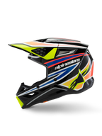 Alpinestars S-M3 Youth Wurx-hjälm, motocrosshjälm, svart med livfull gul, blå och röd grafik, profilvy med tydlig Alpinestars-logotyp, aerodynamiskt skal med flera ventilationsöppningar och en gul skärm.