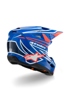 Alpinestars S-M3 Youth Wurx-hjälm, motocrosshjälm, glansig blå med röd, vit och svart grafik, vy snett bakifrån som visar det aerodynamiska skalet, ventilationsöppningar och tydlig Alpinestars-logotyp, skyddsutrustning för terrängkörning