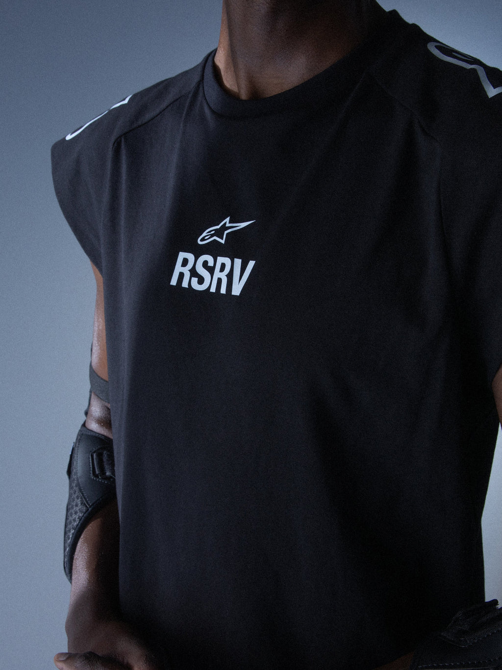 RSRV Tech Teknisk Ärmlös Tröja