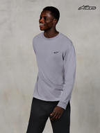 Alpinestars Essentials Ageless långärmad t-shirt, vardaglig långärmad tröja, silver, bars av en manlig modell, 100% ekologisk bomullsjersey