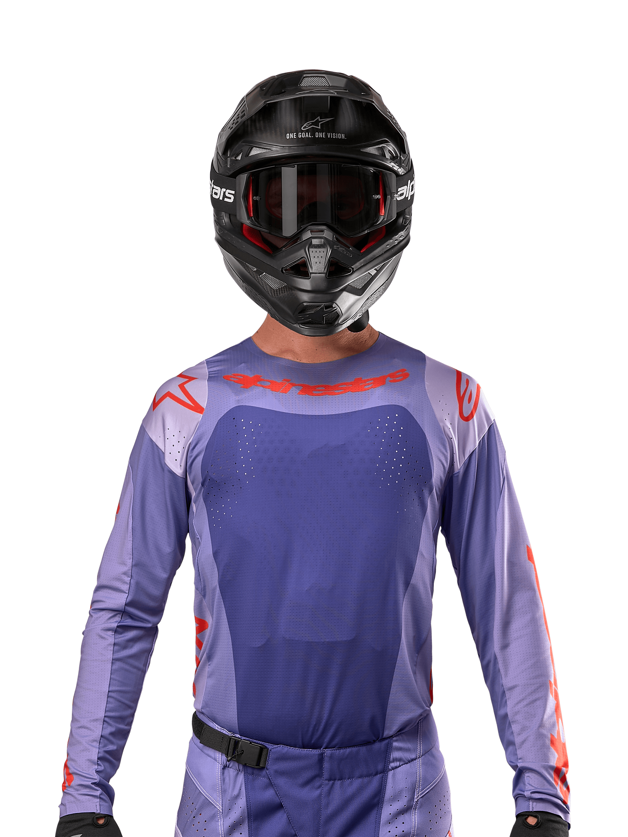 Alpinestars 2024 Techstar Ocuri-tröja, lila och starkt orange, bärs av en motocrossförare med svart hjälm och goggles, laserskurna perforeringar på bröstet, atletisk tävlingspassform och framträdande röd logotyp på axlar och bröst.