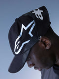 Alpinestars RSRV Resurgence keps, svart streetwearkeps med vit logotyp, unisex, premiumkollektion, böjd skärm