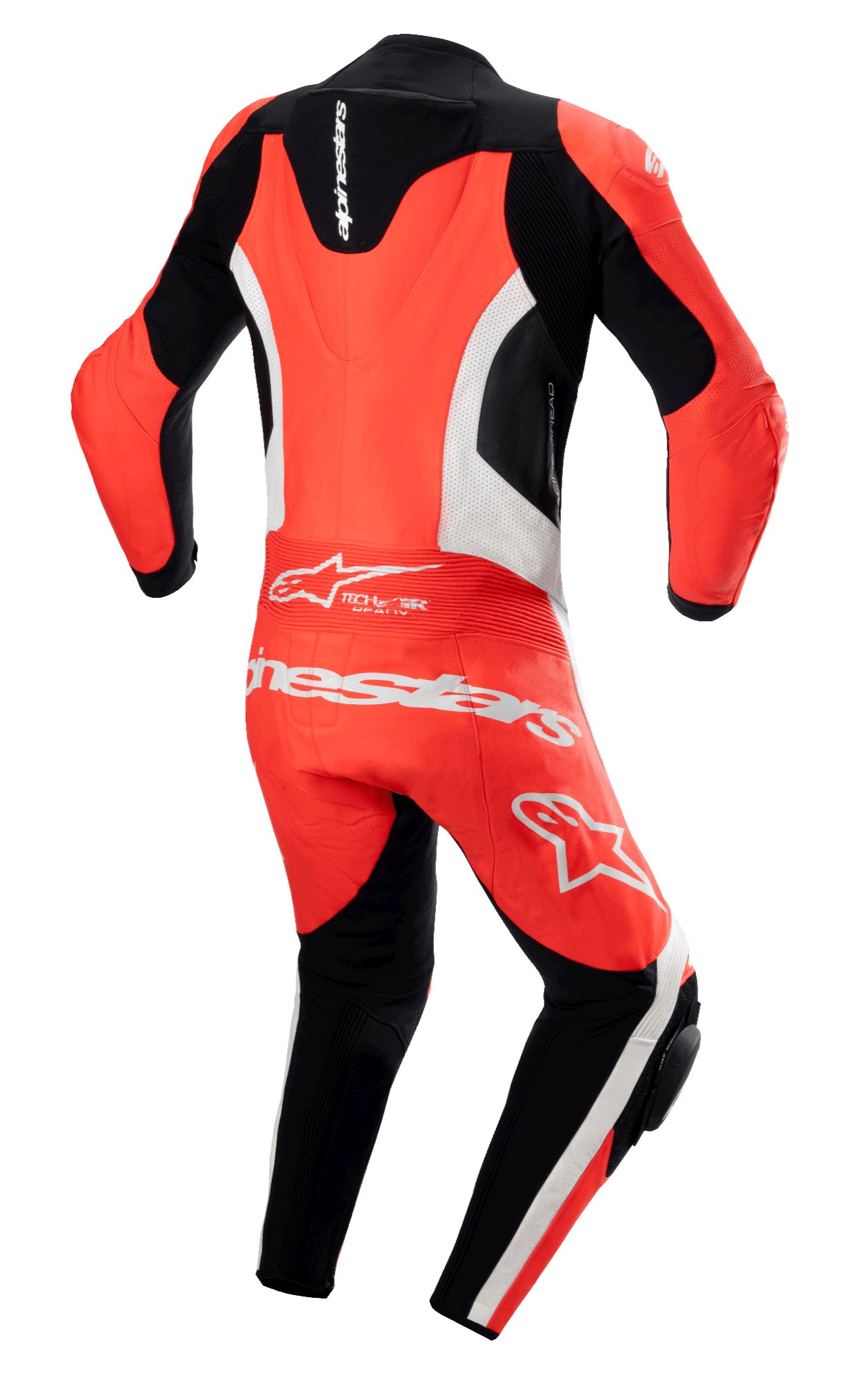 Alpinestars GP Force Lurv 1-delat skinnställ, röd fluo, vit och svart, vy bakifrån med en aerodynamisk ryggpuckel, vita perforerade läderpaneler och tydlig vit Alpinestars-logotyp över ländryggen, professionellt motorcykelställ för racing med dragspelspaneler i stretch.