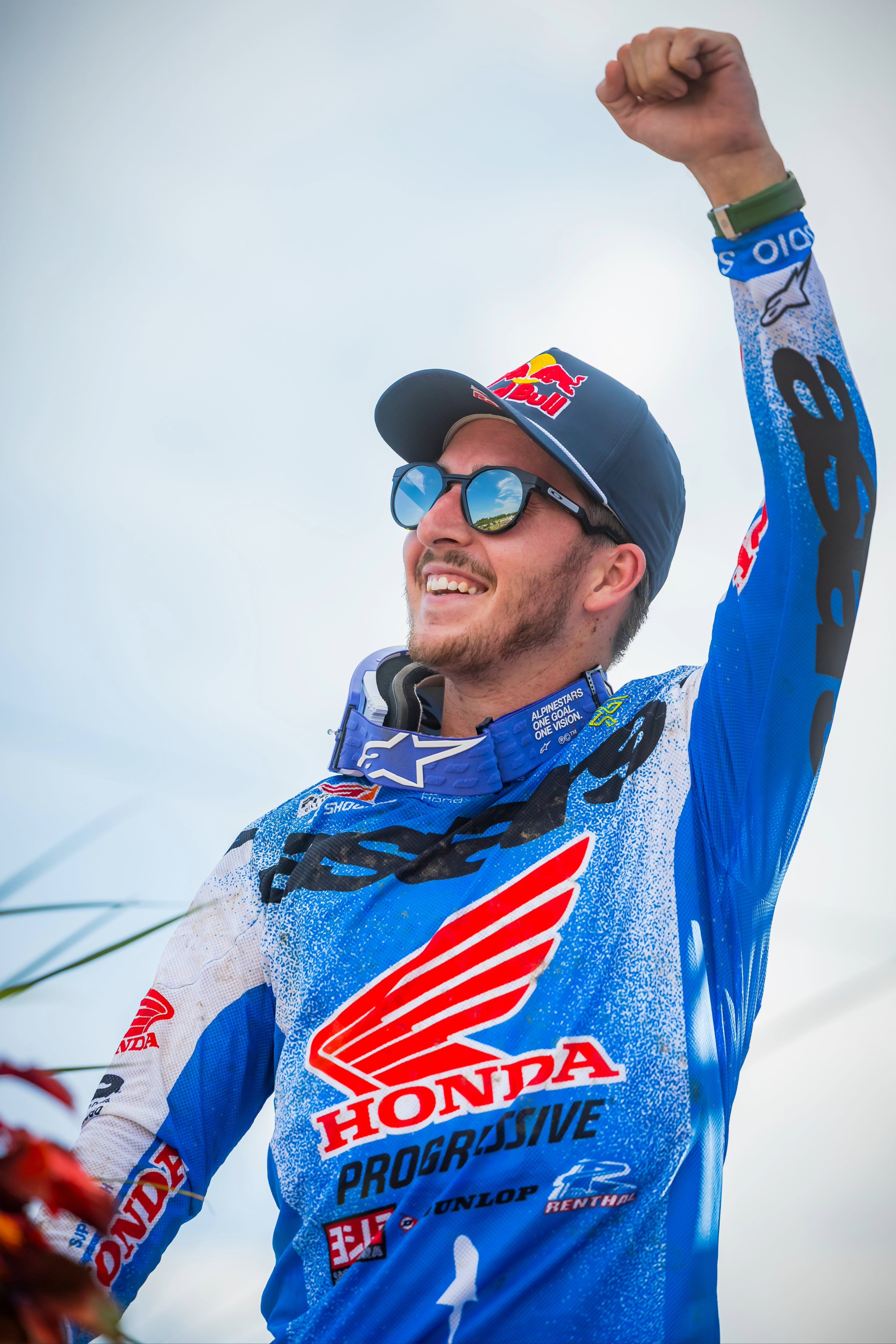 JACK MILLER RETURNS TO ALPINESTARS FAMILY AND REVEALS HIS SUPERTECH R1