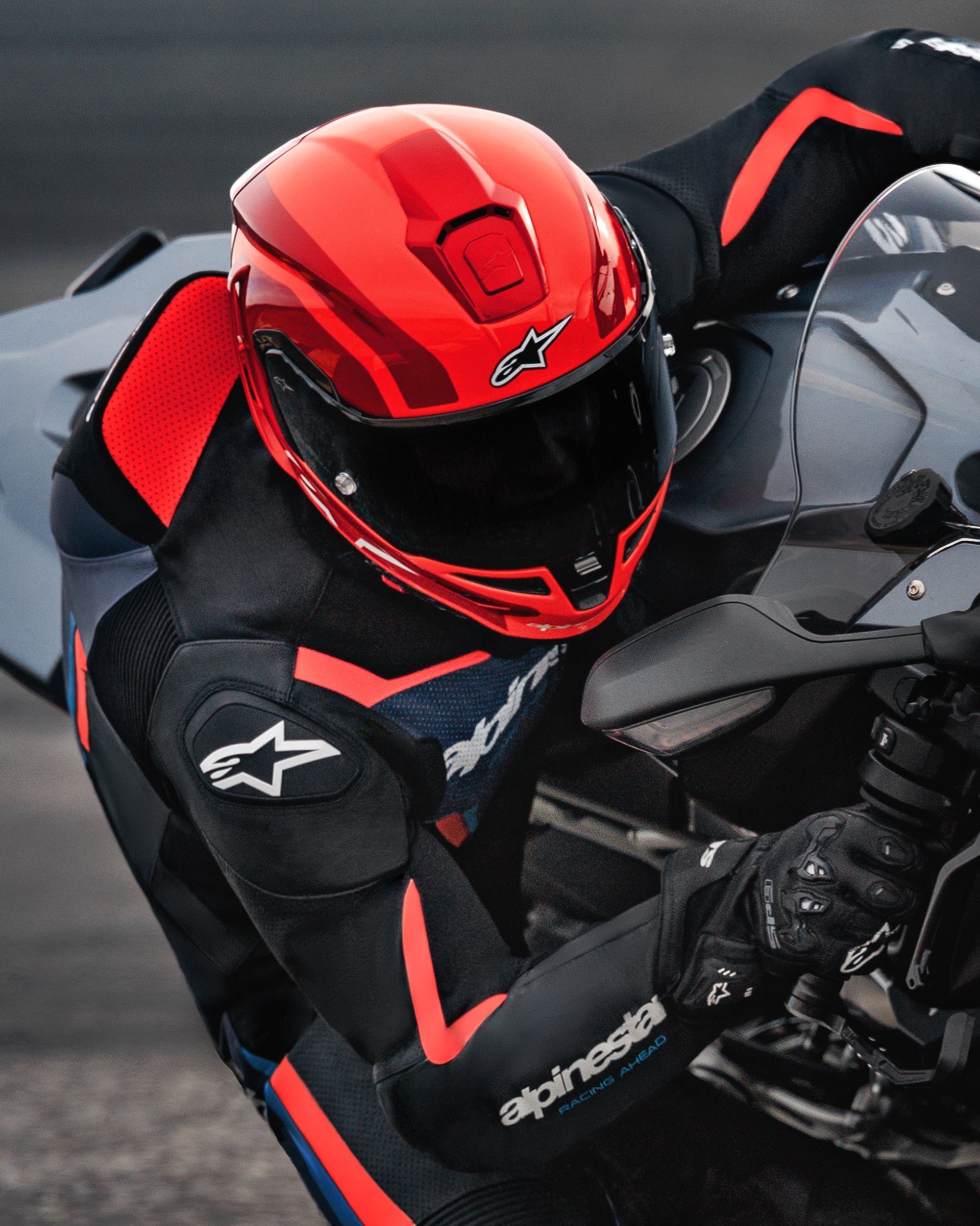 SMX Plus V2 - Black Motorcycle Boots | Alpinestars®